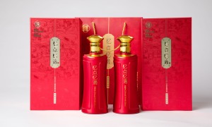 私域销量神话背后：一瓶“女版飞天”如何用极致体验重新定义高端酱酒的价值边界